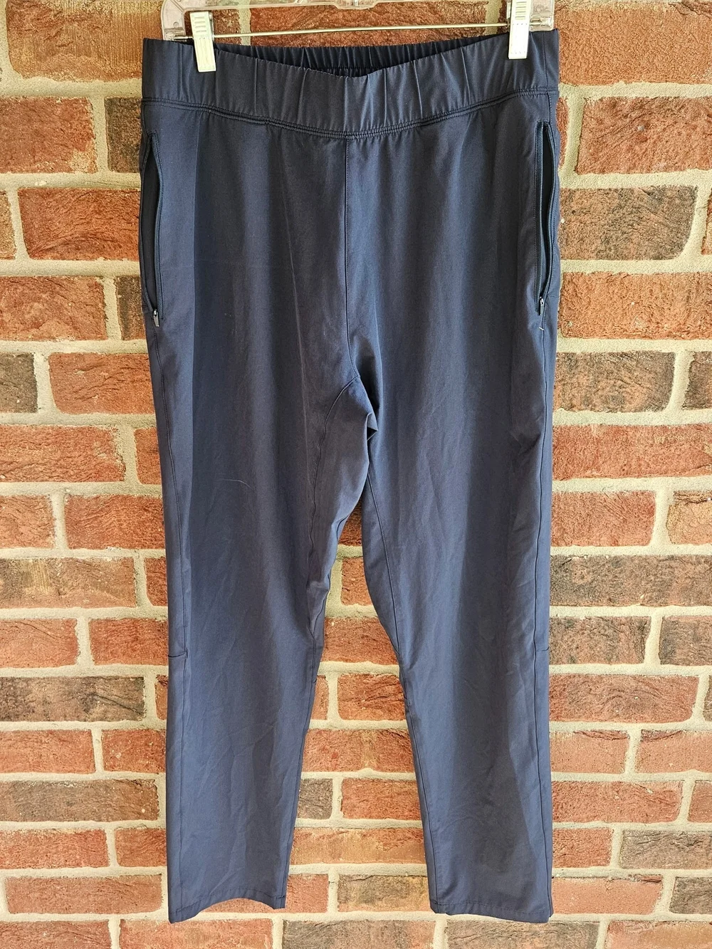 ALO Yoga Navy Performance Jogger Pants for Women